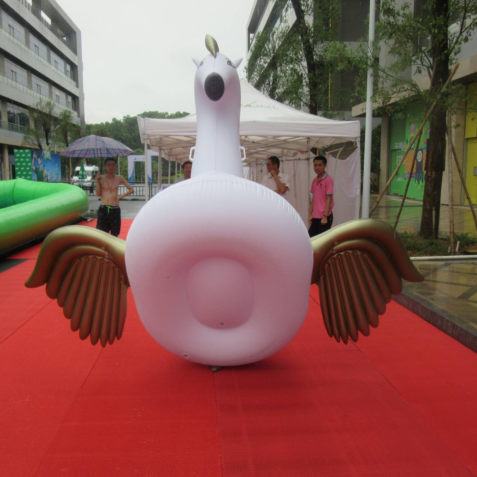 Customised Inflatable Giant Large pegasus Ride On Float For Outdoor Party Water Toys