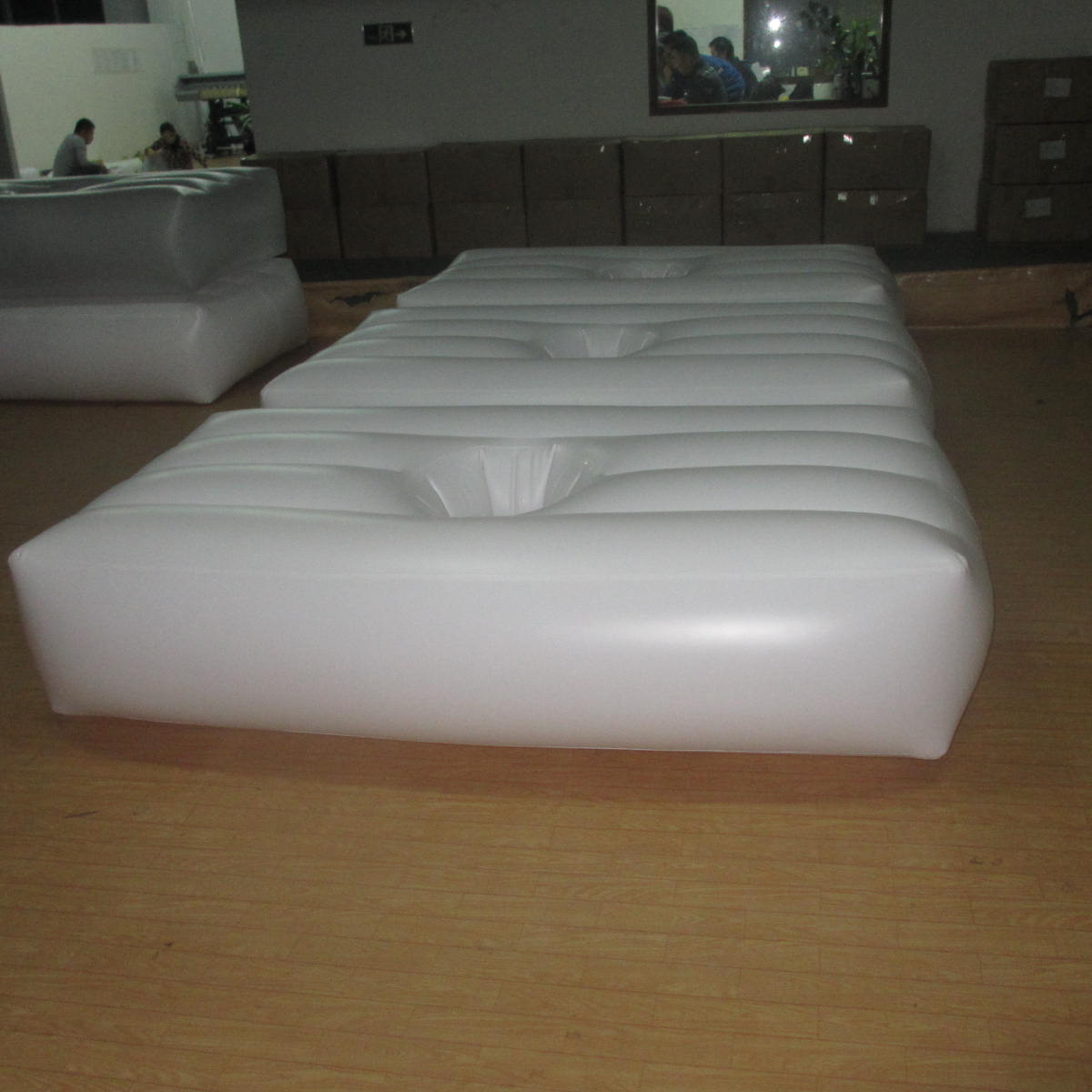 Customised Inflatable Mattress On Exterior Surface On Top And Hole. Hole Size:18.5*17.5Inch