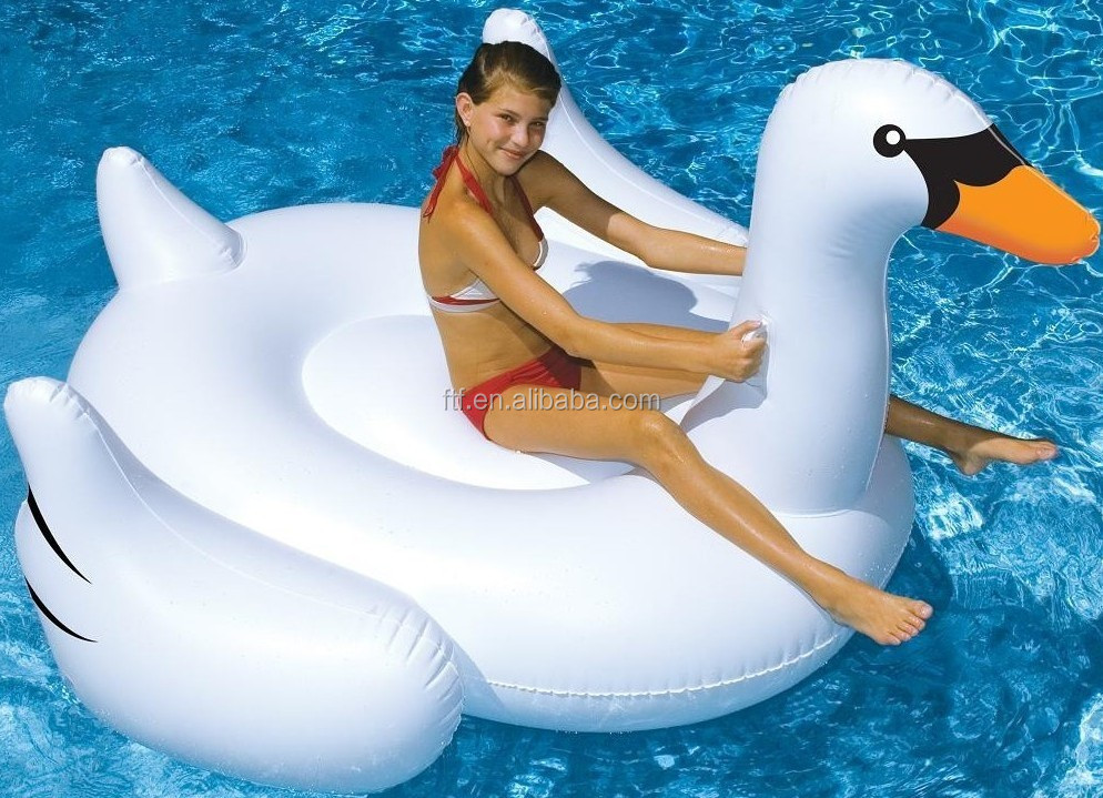 Inflatable swan float