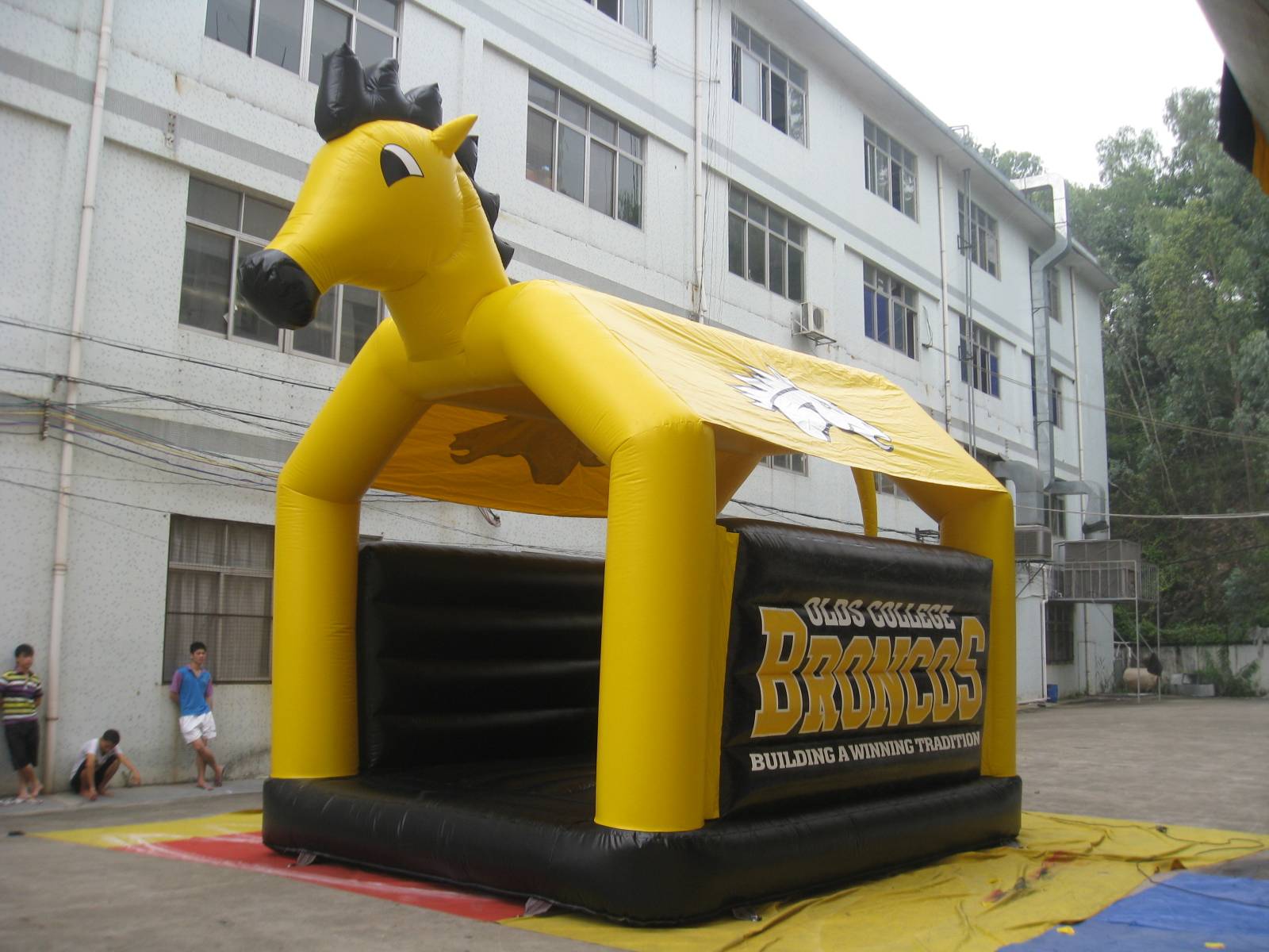 Inflatable waterhan horse bouncer castle