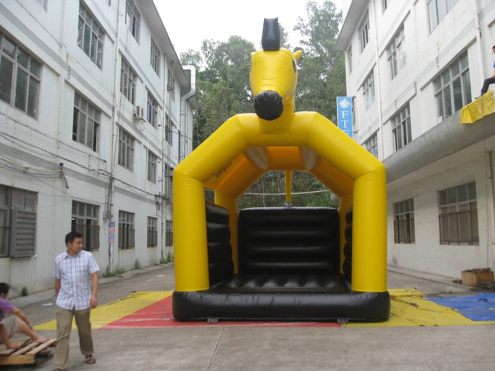 Inflatable waterhan horse bouncer castle