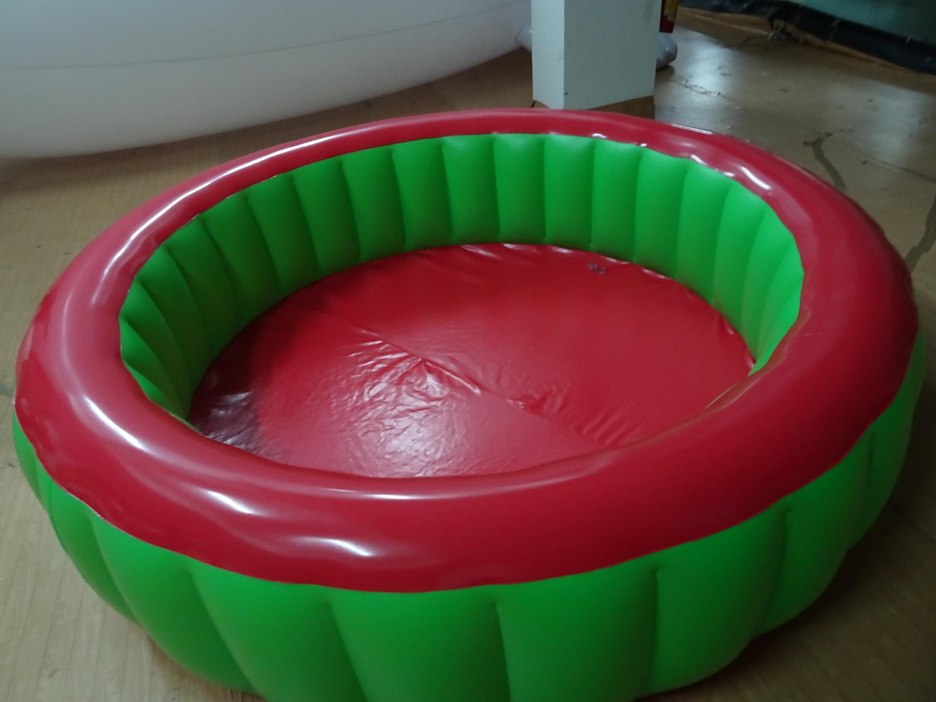 Customised Red And Green Color Round Shape Baby Pool For Indoor And Outdoor Water Game Play Center