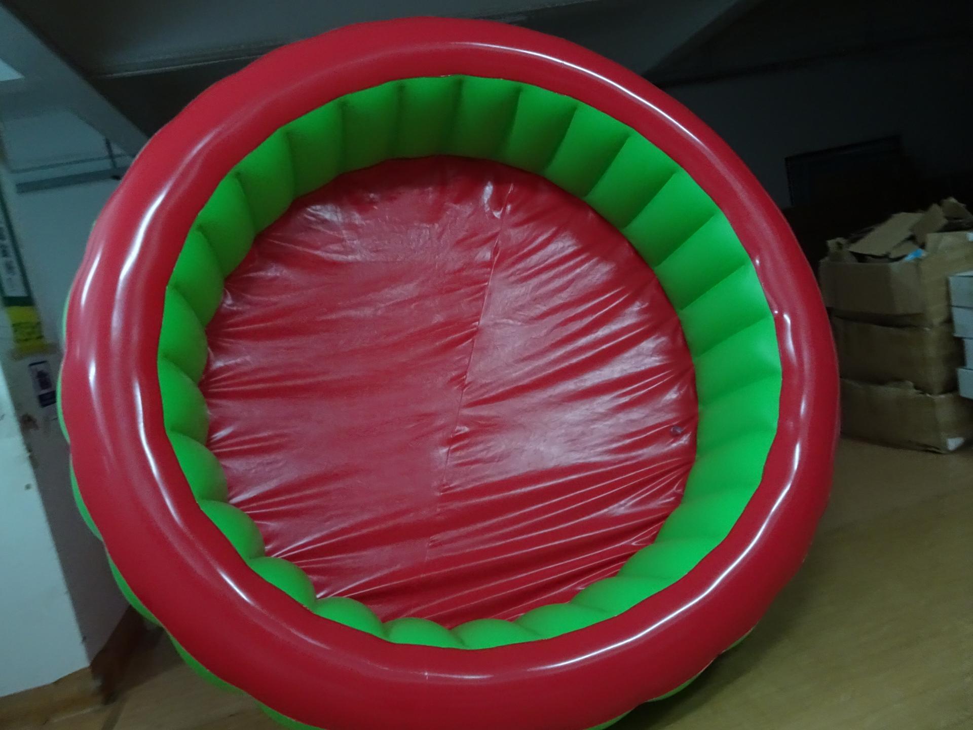 Customised Red And Green Color Round Shape Baby Pool For Indoor And Outdoor Water Game Play Center