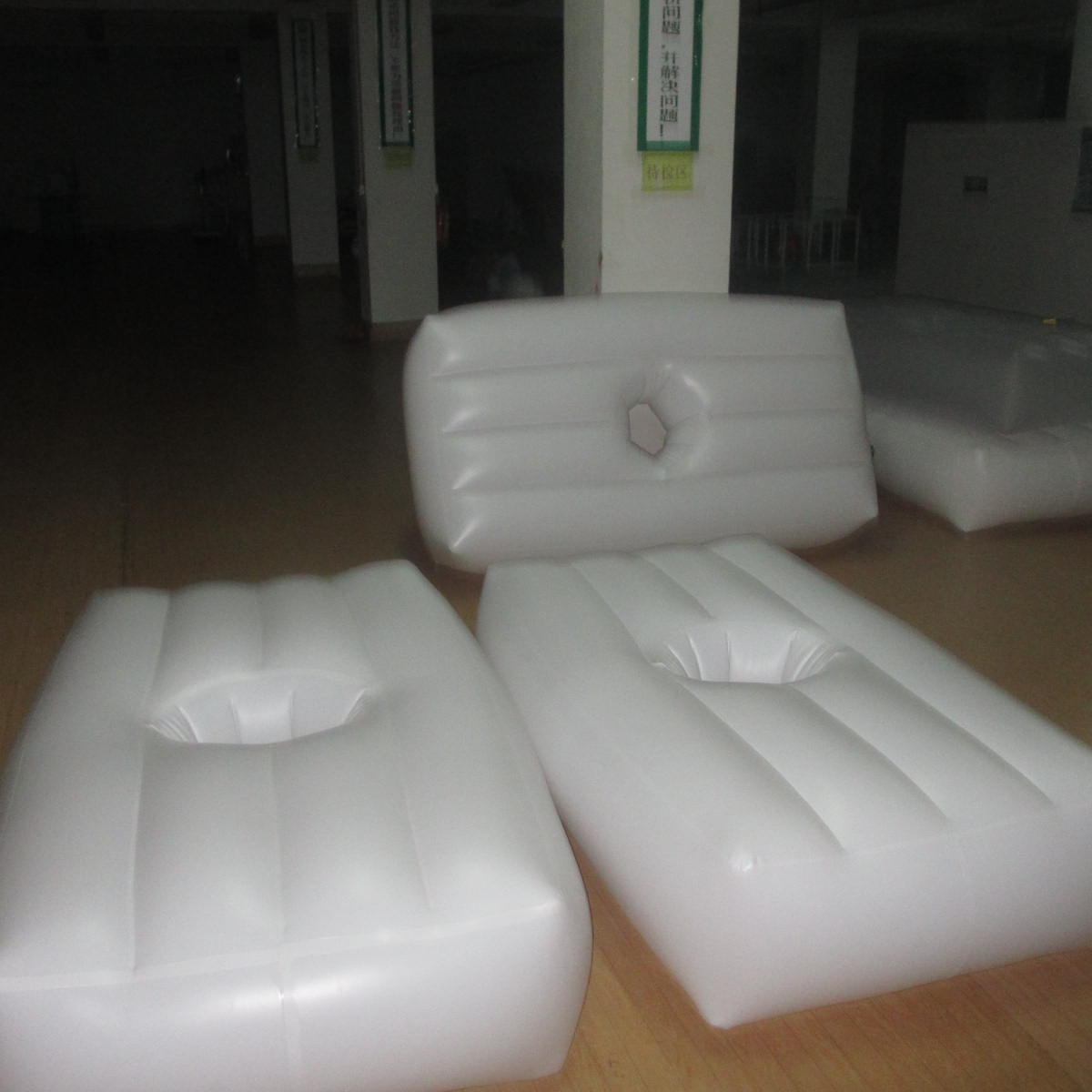 Customised Inflatable Mattress On Exterior Surface On Top And Hole. Hole Size:18.5*17.5Inch