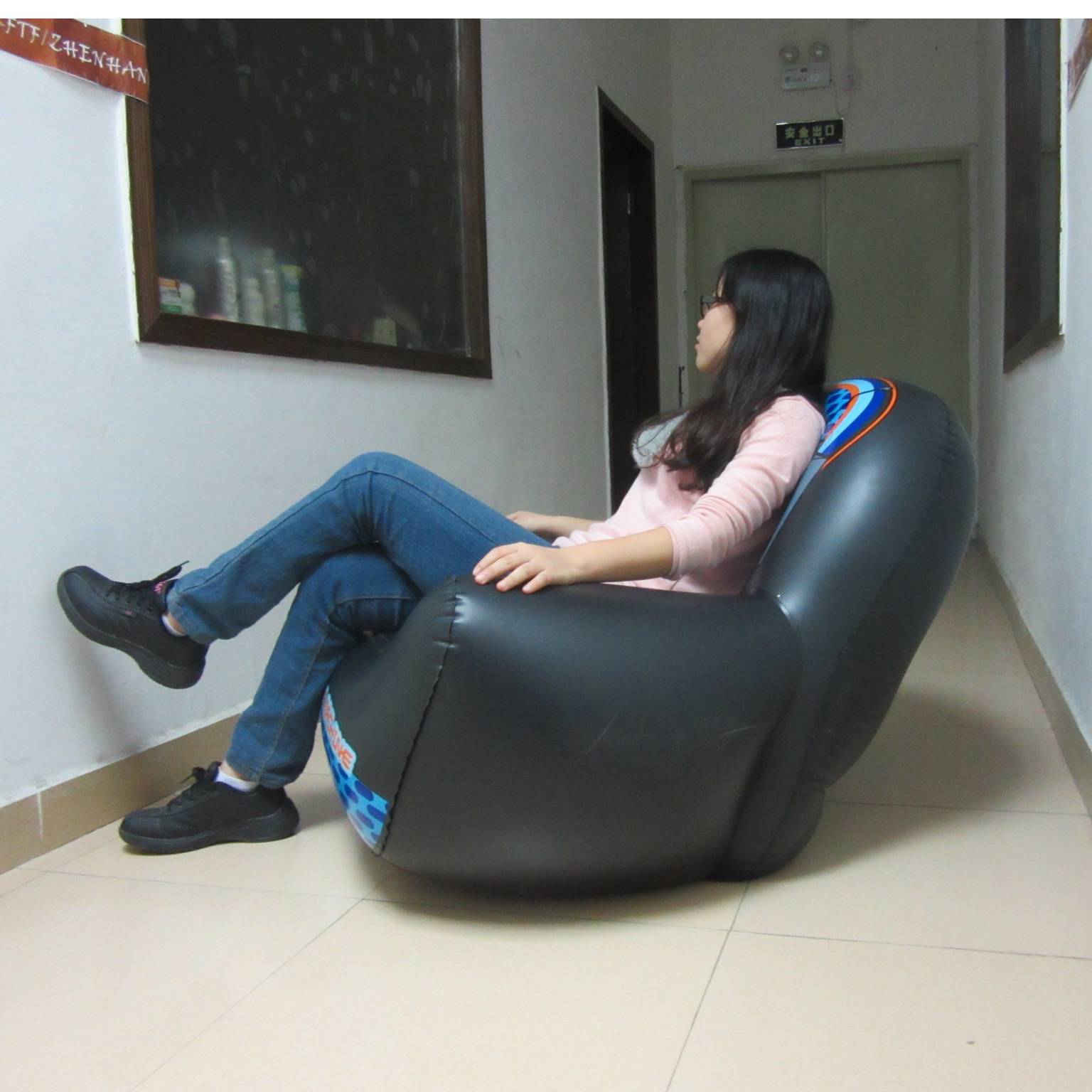 Customised Inflatable Black PVC Sofa With Armrest For Funny Indoor/Outdoor And Living Room