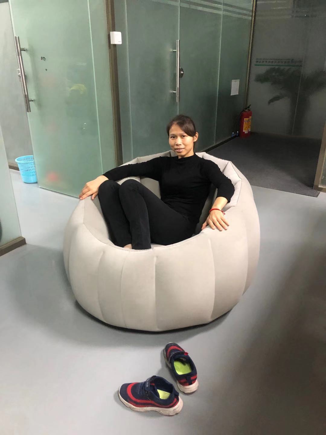 Customised Round Inflatable Flocked Easy Sofa With Detachable Stool Seat For Indoor And Outdoor