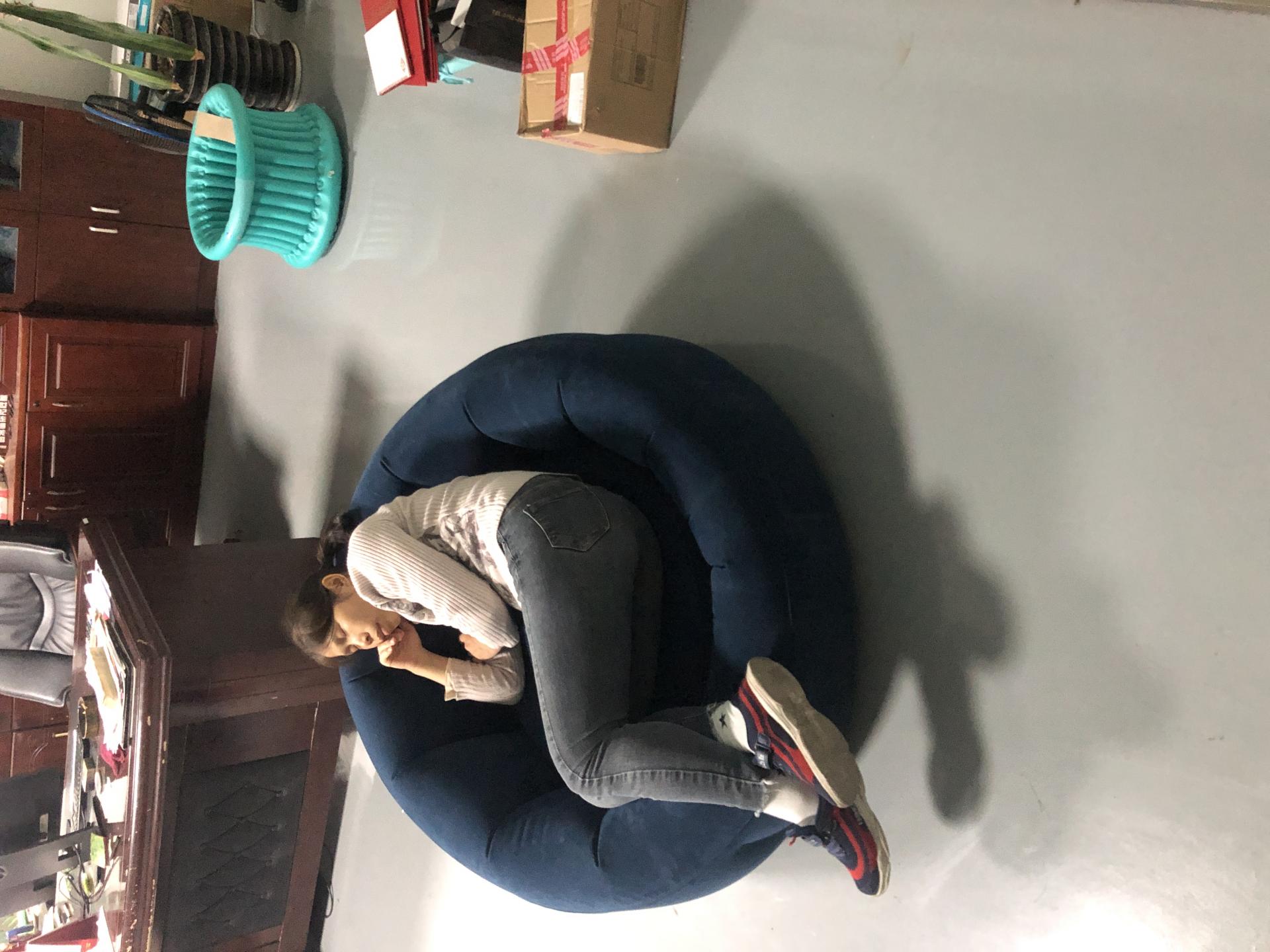 Customised Inflatable Round Flocked Sofa Chair For Indoor And Outdoor Living Room Event Decorations