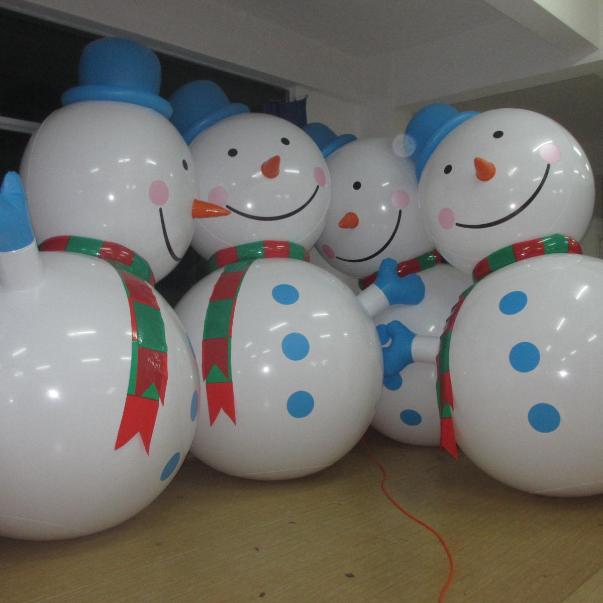 Customised Inflatable PVC Christmas Snowman For Holiday Party Yard Lawn Party Garden Patio