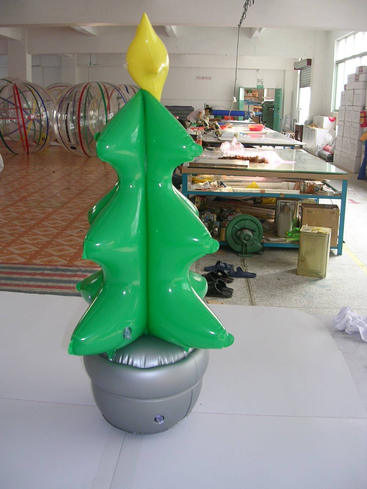 Customised Inflatable Christmas Tree For Indoor Outdoor Garden Xmas Decor Holiday Yard Lawn