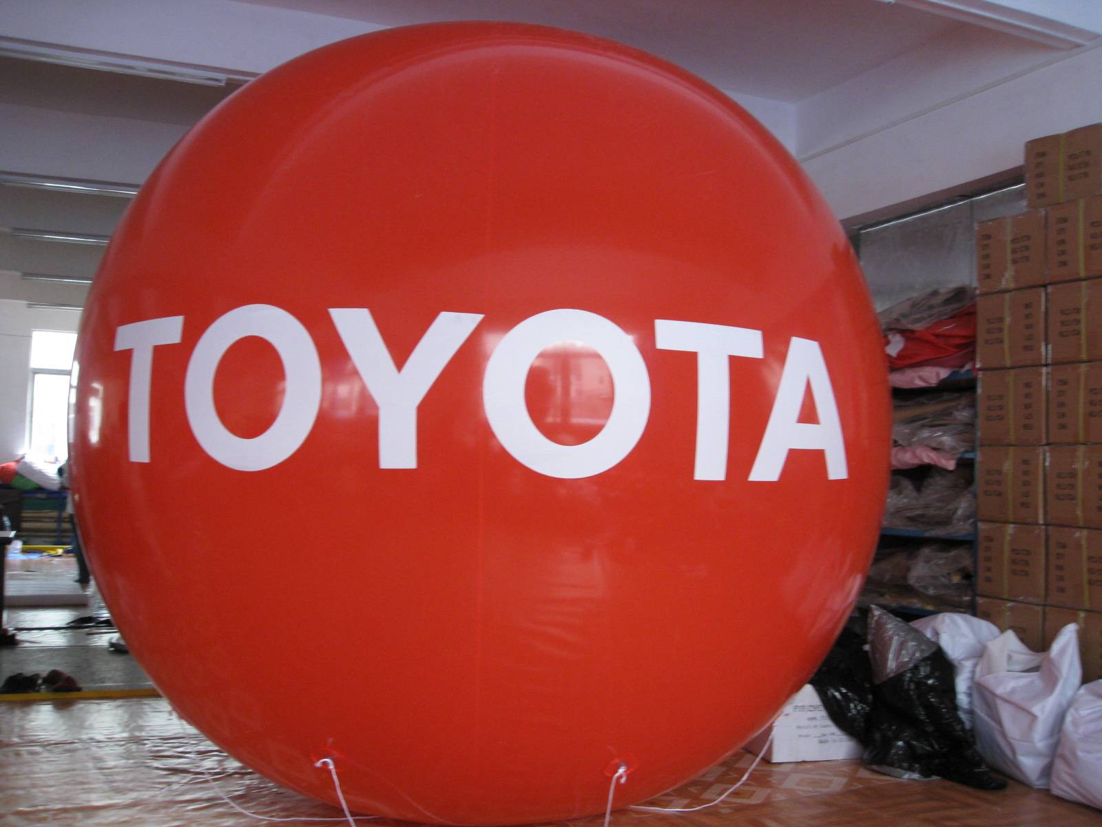 Customised Toyota Helium Balloon 1C Logo Printed On Two Side For Advertising Showing