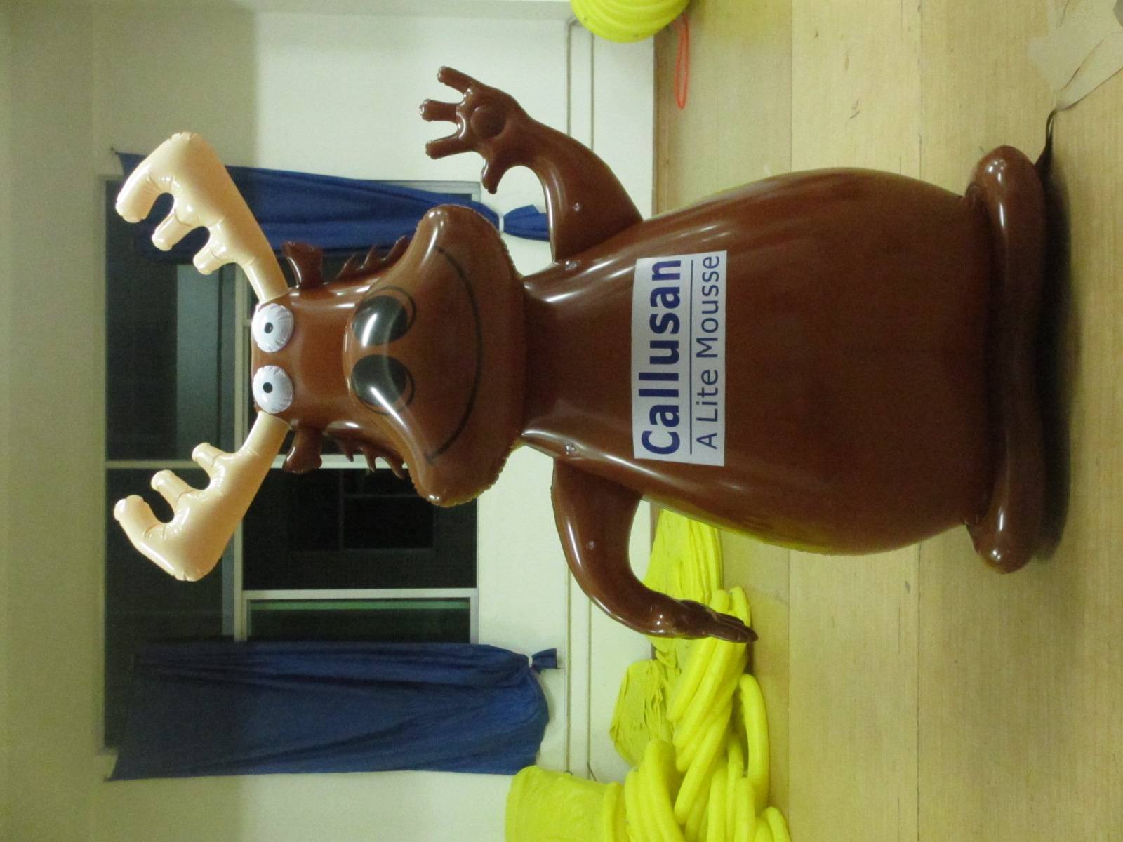 Customised Inflatable PVC Large Moose Replics Inflate With Air, Helium Or Fill With Water