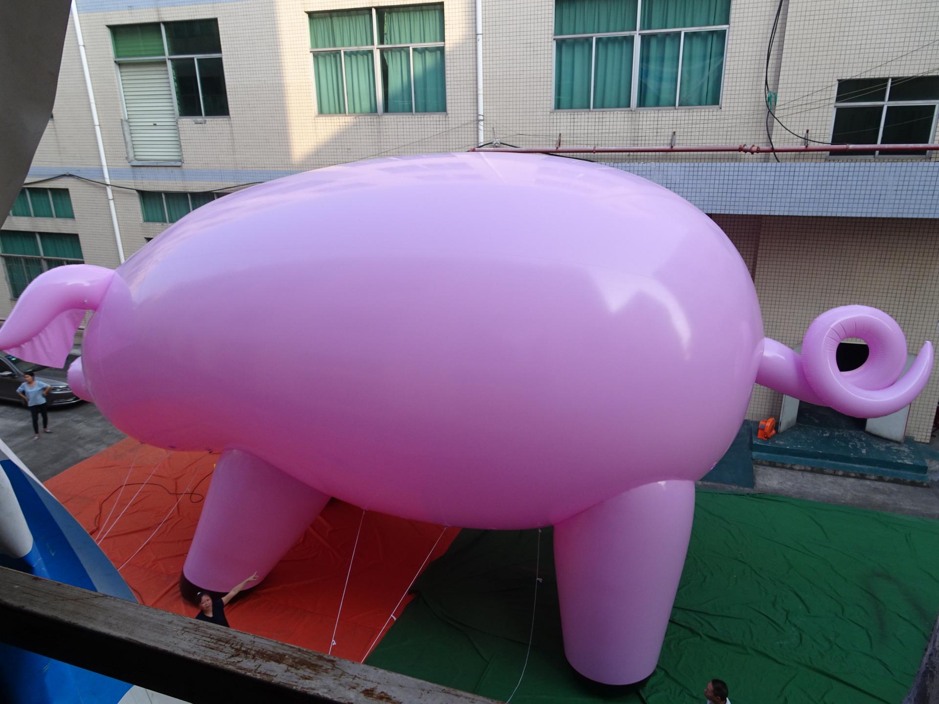 Customised 40Ft Long Large Huge PVC Helium Pig With Tetherlines For Advertising