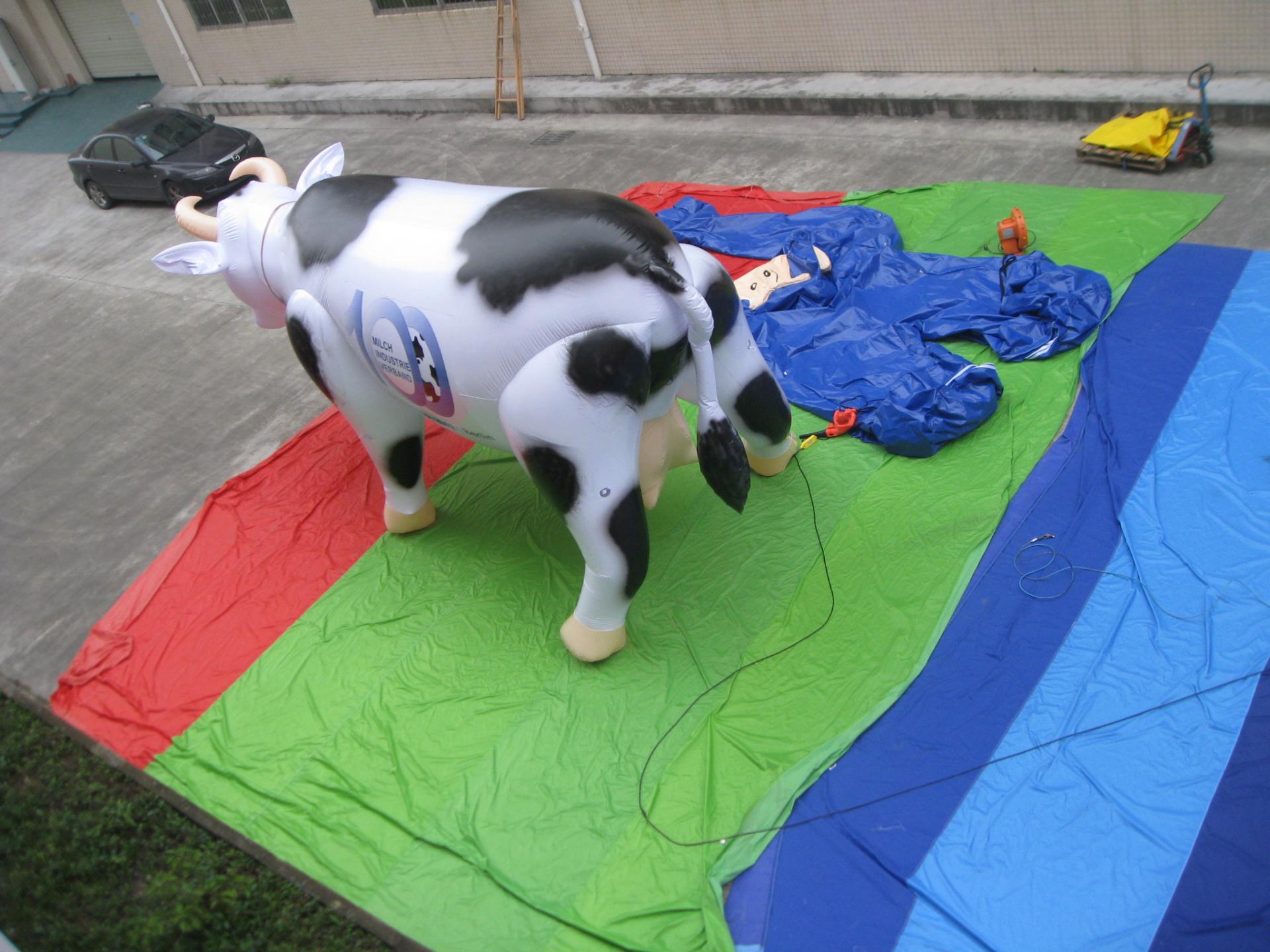 Customised Inflatable PVC Sealed Airtight Giant Large Cow For Advertising, Trade Showing
