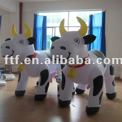 Customised 7Fth PVC Giant Large Cow Inflatable For Trade Showing,Commercial Occasion, Party Favors