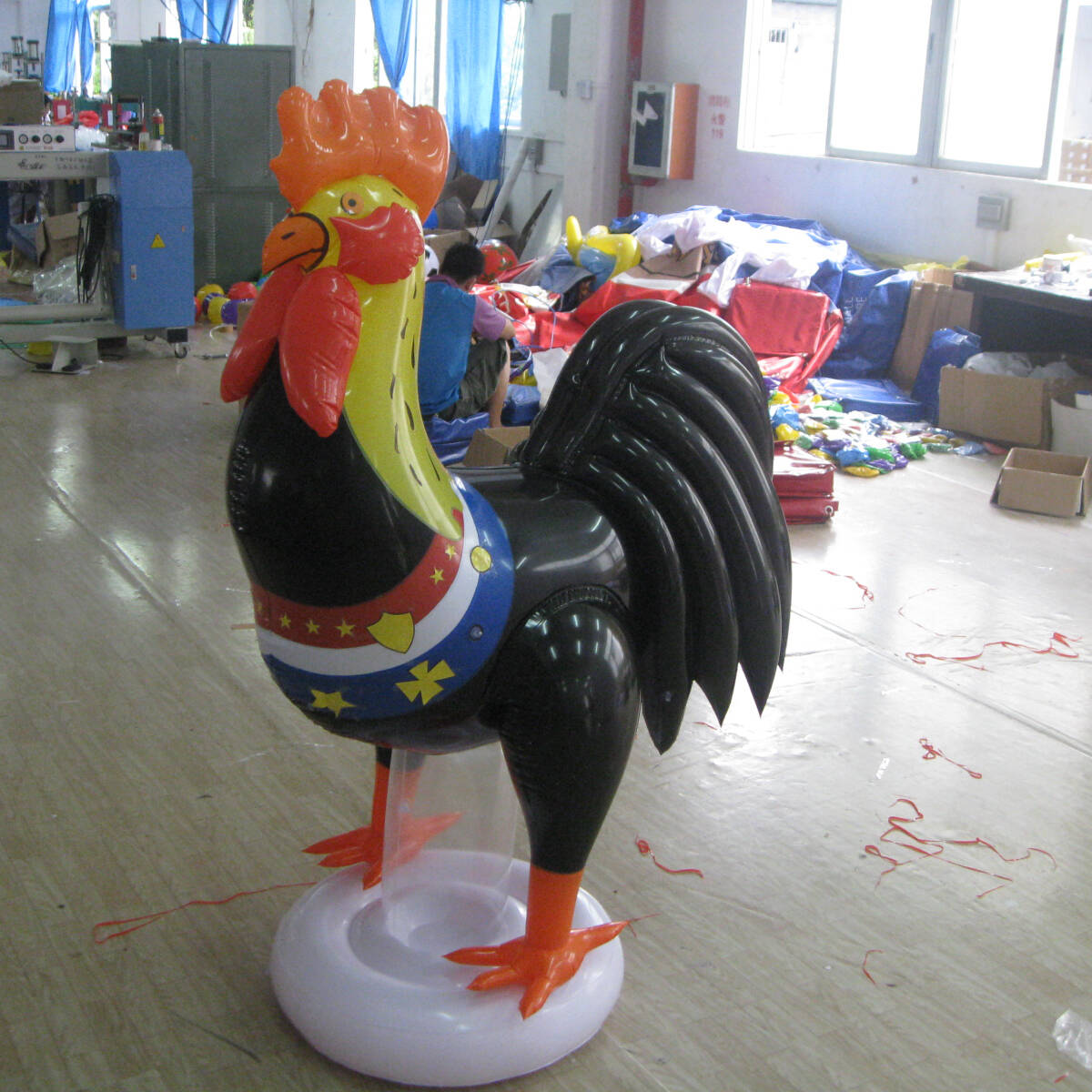 Inflatable Dorable Sealed Customised Rooster Crowing For Tomorrow Country Yard Indoor And Outdoor