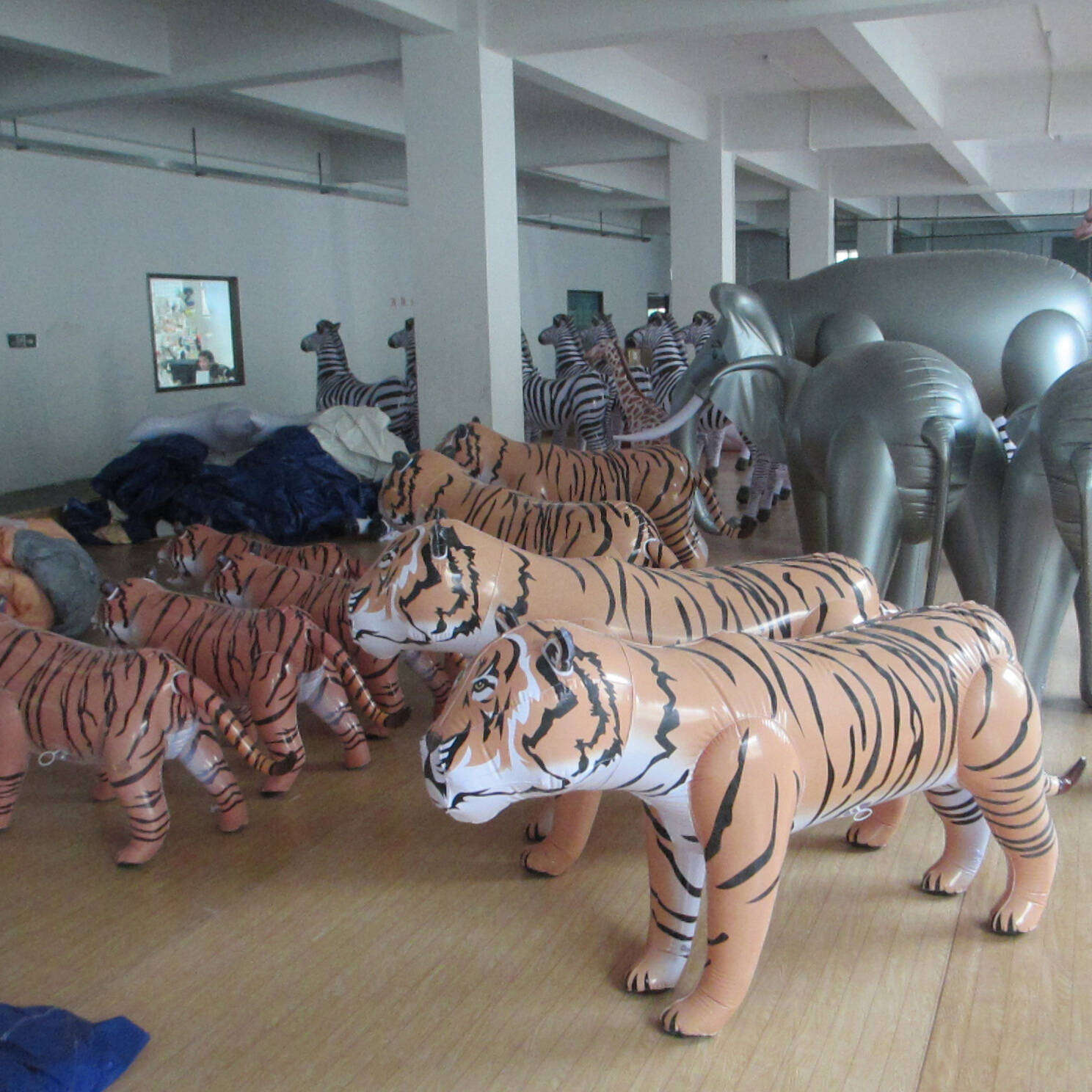 Customised Inflatable PVC Sealed Air Dorable Airblown Figures,Collection Tiger
