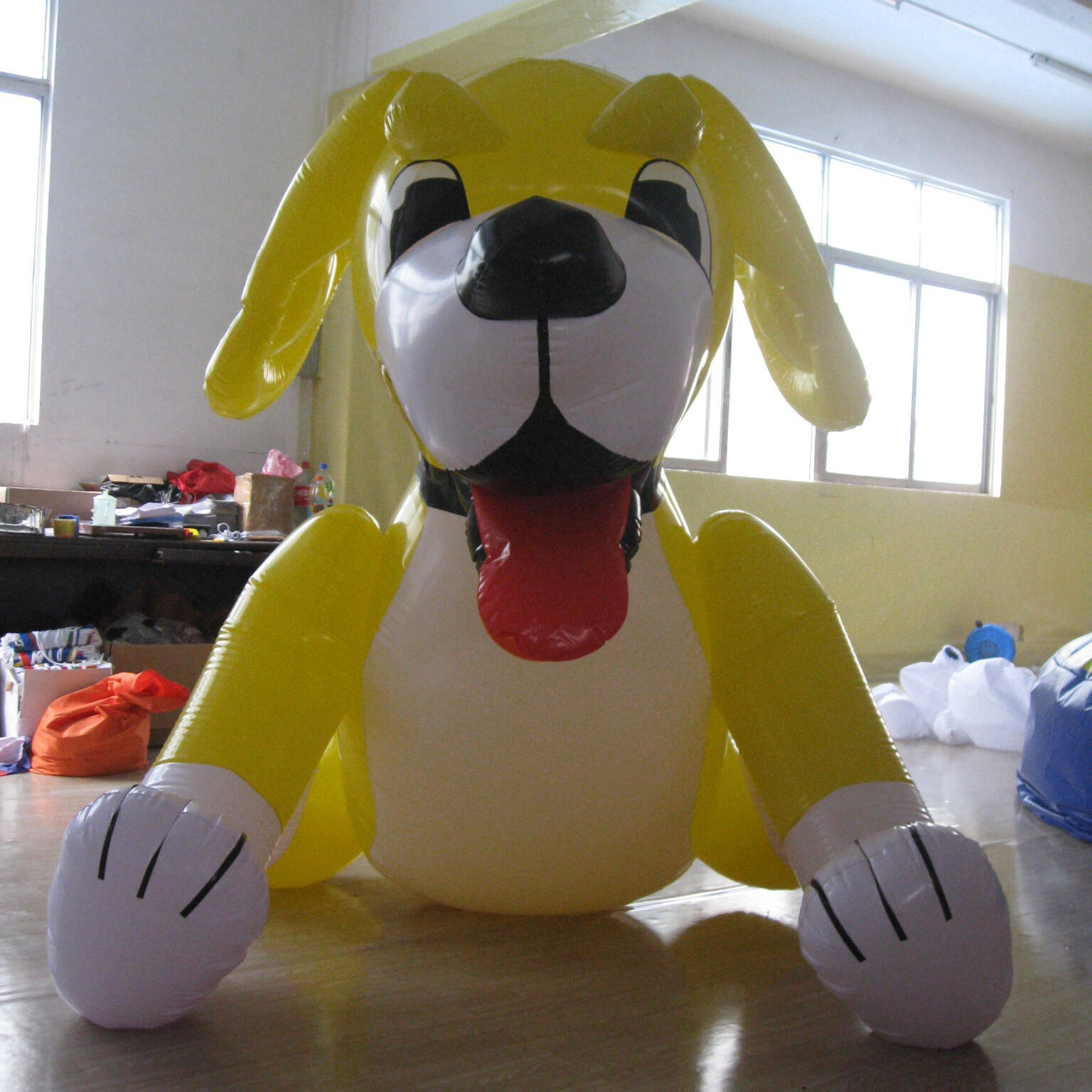 Customised PVC Inflatable Giant Large Huge Dog Inflate With Air, Helium Or Water For Advertising