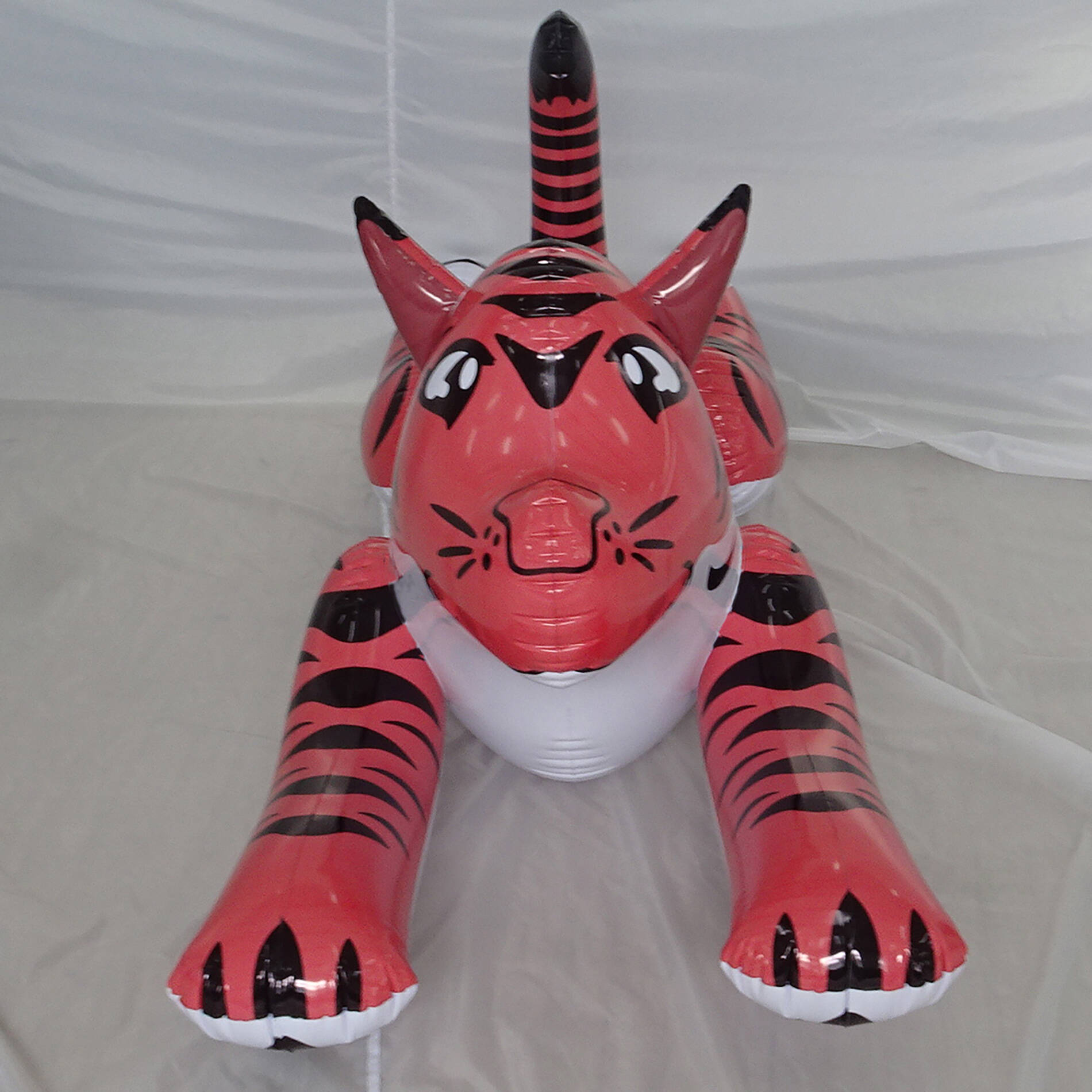 Custom make Inflatable Odm/Oem Sealed Tiger Animal Cartoon Figure Toy For Decors