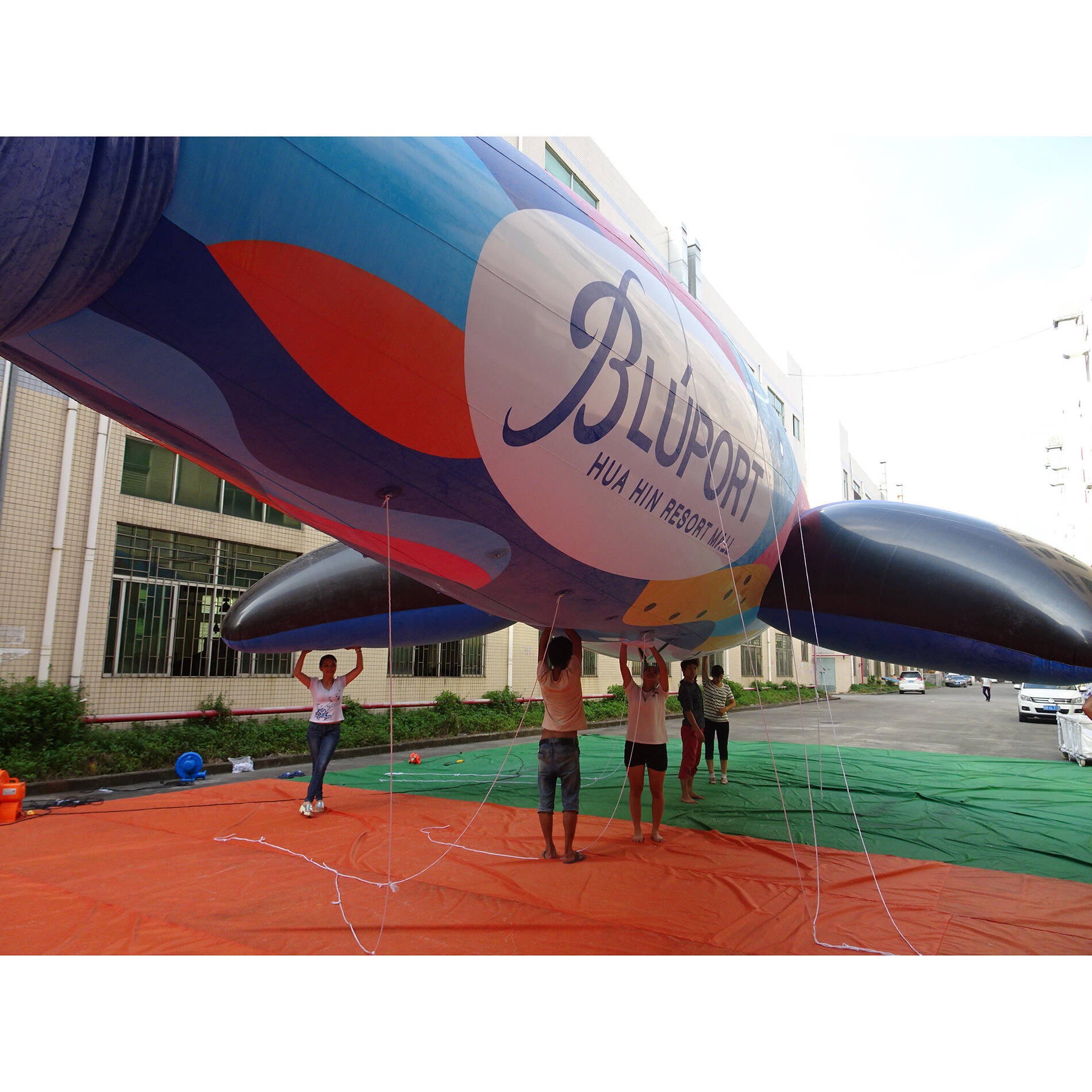 Customised 15M Inflatable Giant Helium Whale Flying On The Air For Advertising
